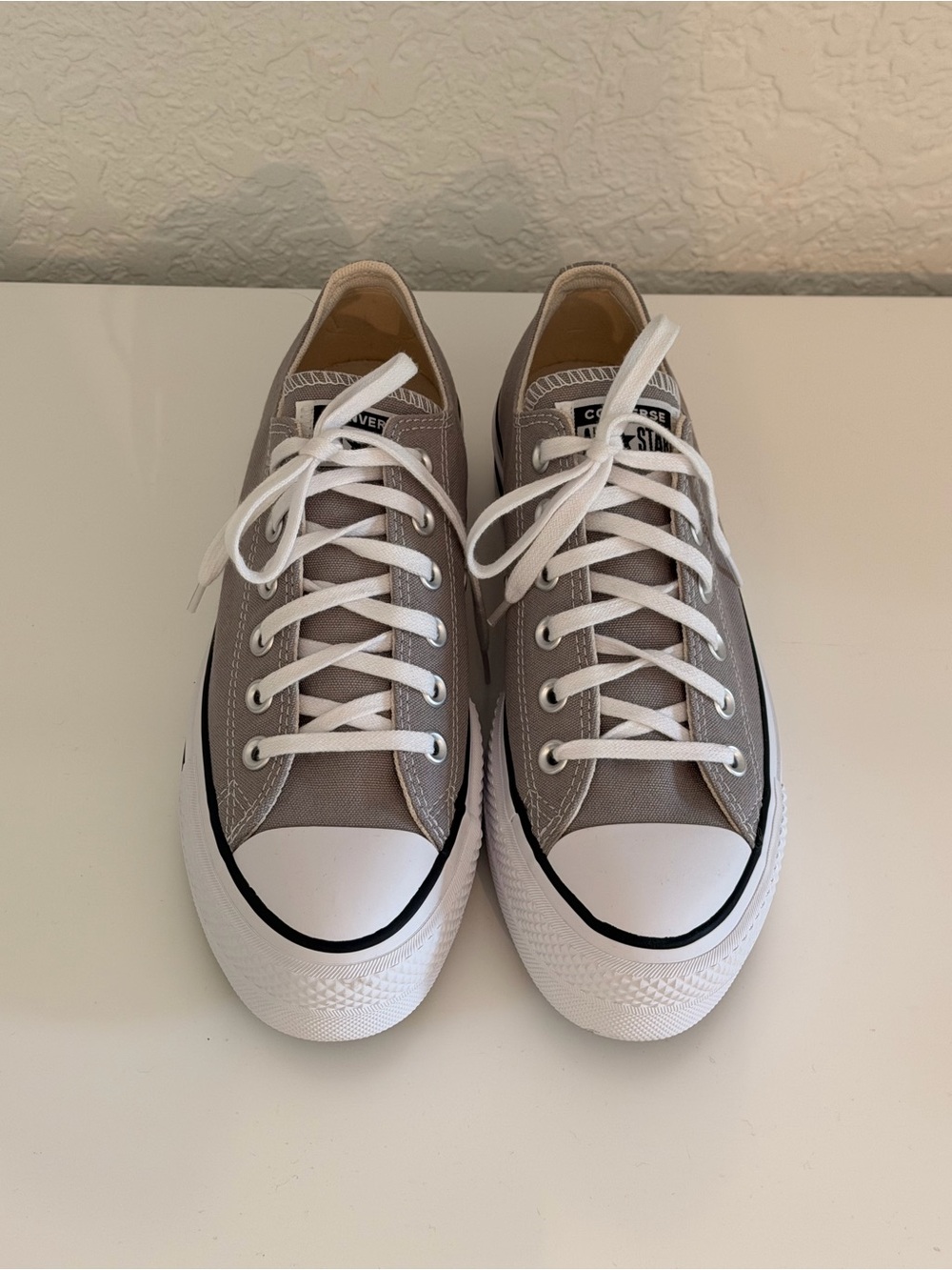 Converse Low-Top Sneakers in Gray and White - Picture 2 of 6